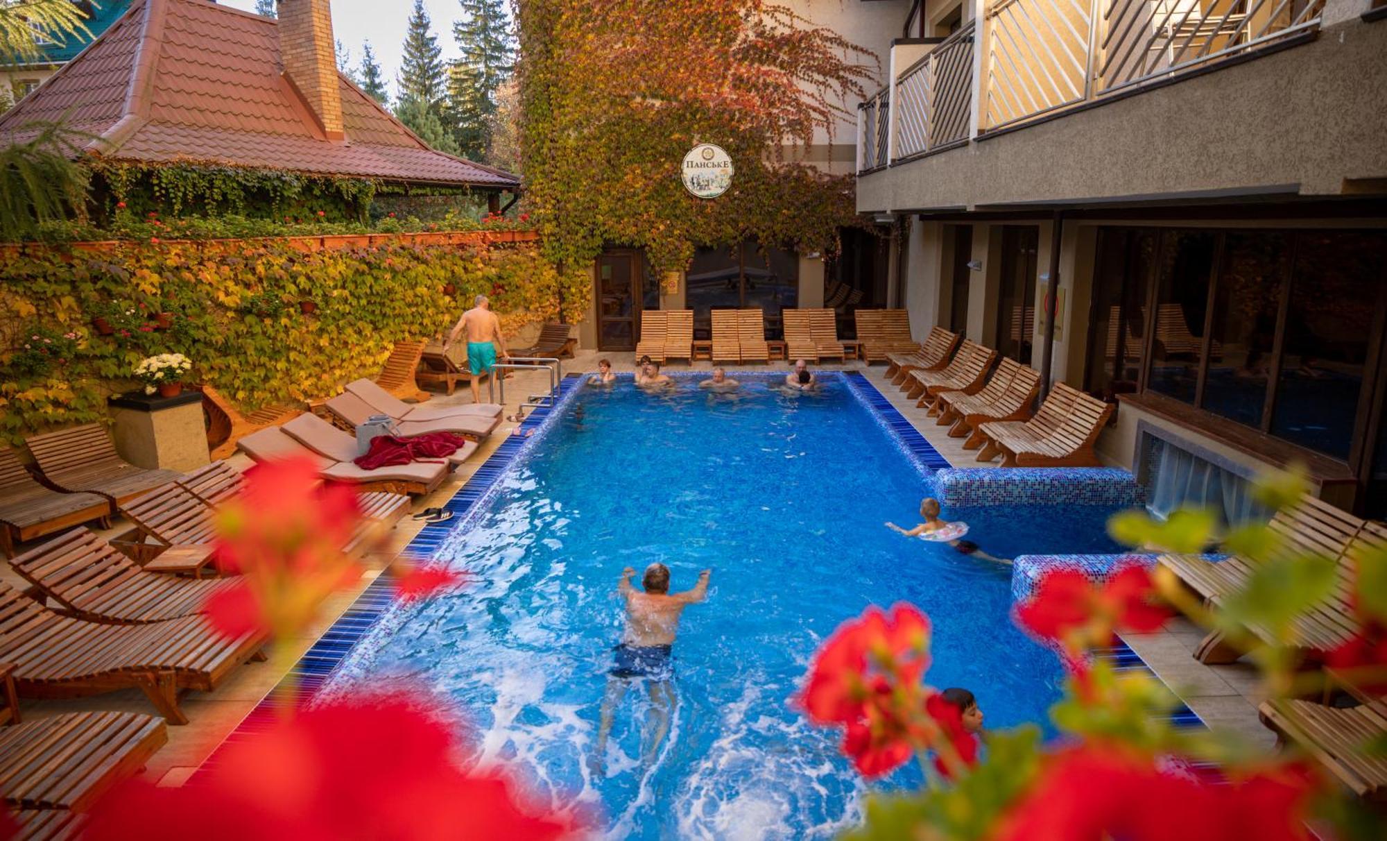 Romantik Spa Hotel Yaremche Exterior photo